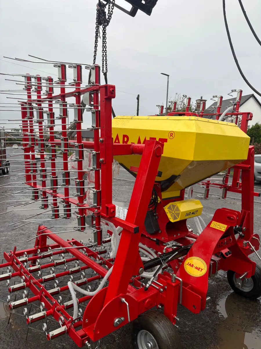 New jarmet 6m spring tine harrow air seeder - Image 1