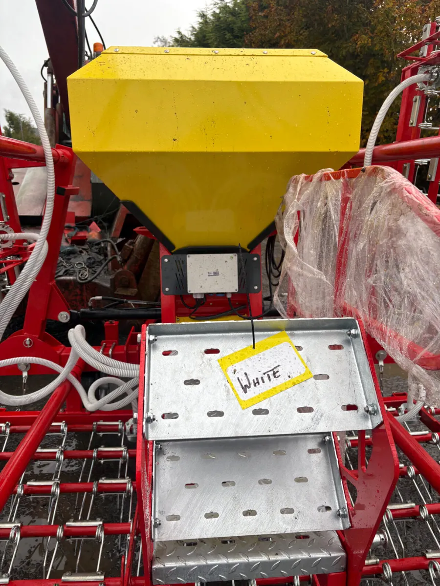 New jarmet 6m spring tine harrow air seeder - Image 3