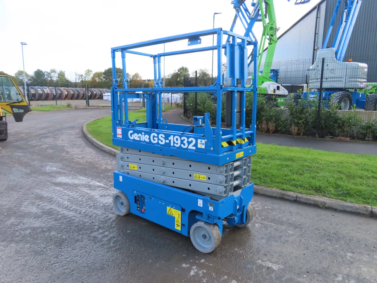 Genie GS 1932 Scissor Lift Refurbished - Image 4