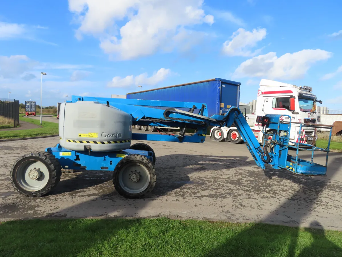 Genie Z45/25J Articulated Boom Lift 2012 - Image 4