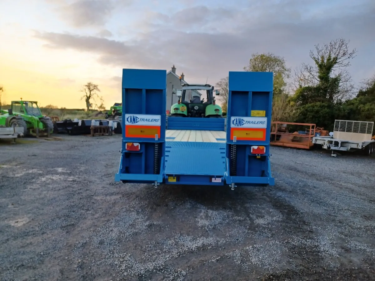 new Kane 2 axle low loader FLOATION wheels - Image 4
