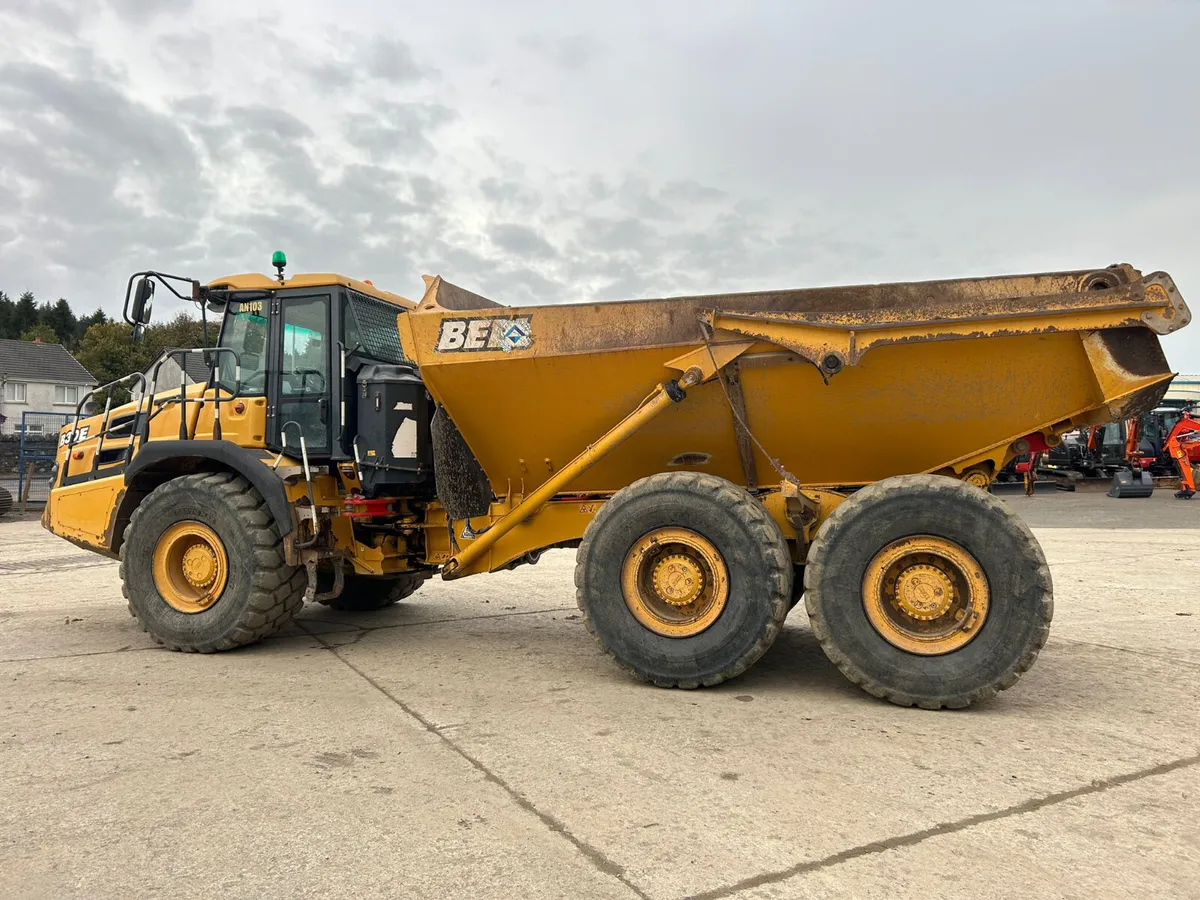 2017 Bell B30E with Tail Door - MULLANS - Image 4