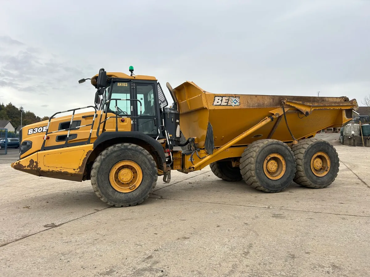 2017 Bell B30E with Tail Door - MULLANS - Image 3