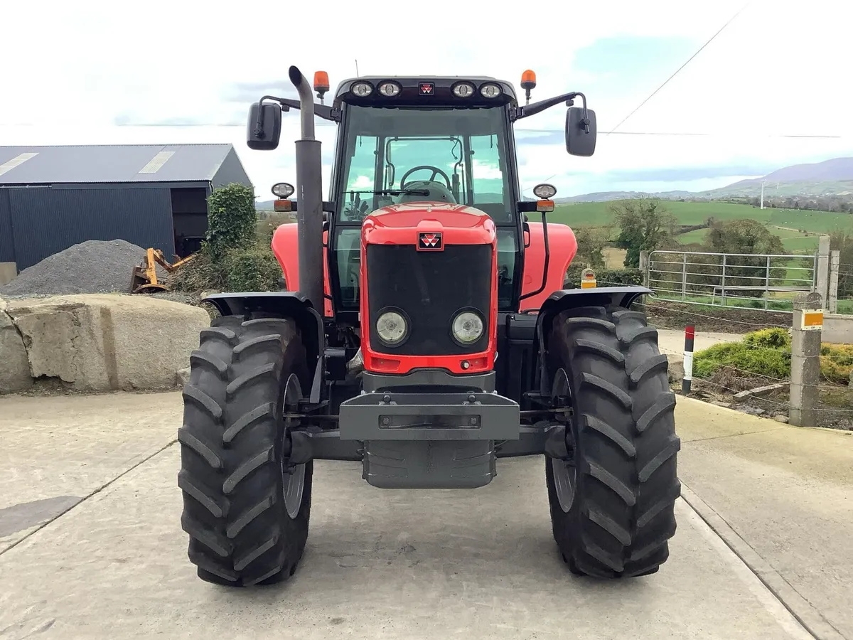 2012 MF 6480 - Image 2