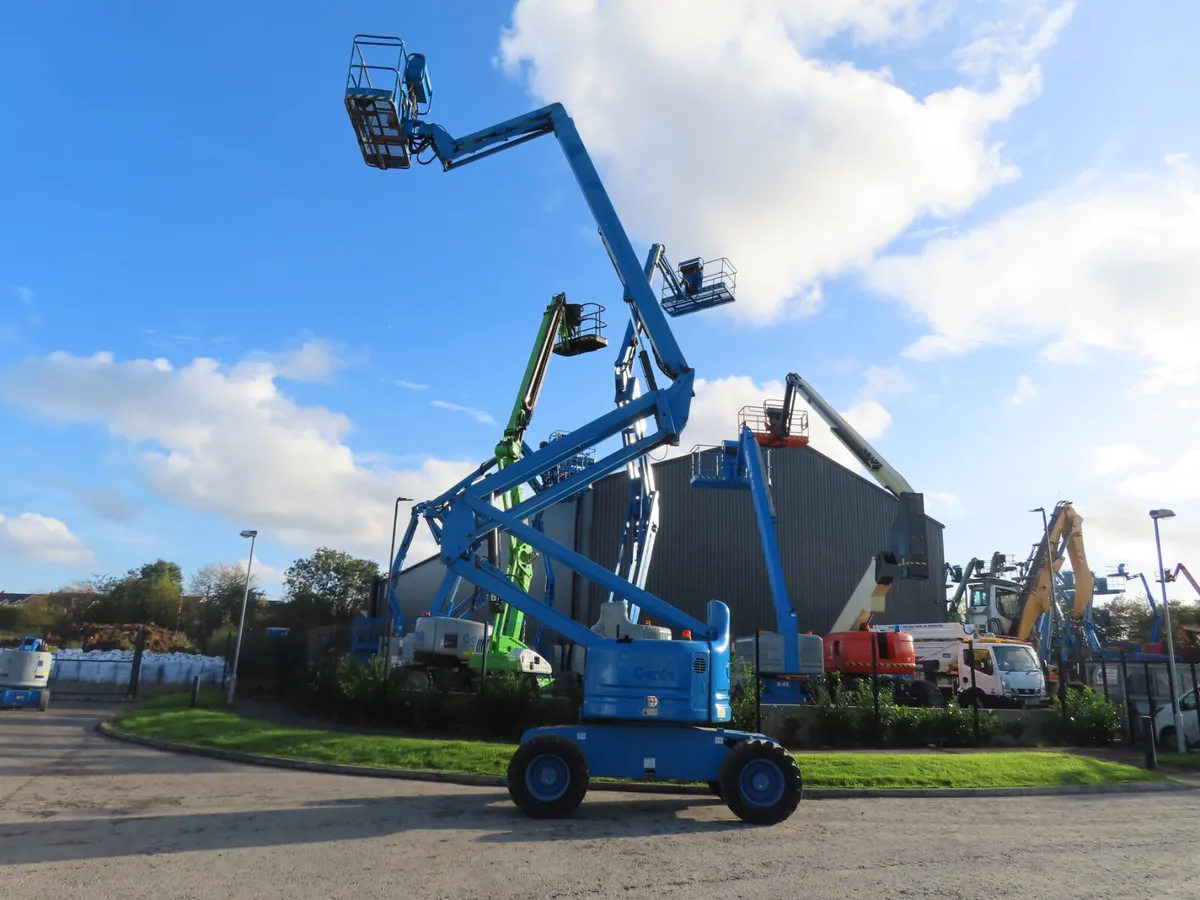 Genie Z60/34 Boom Lift 2008 - Image 3