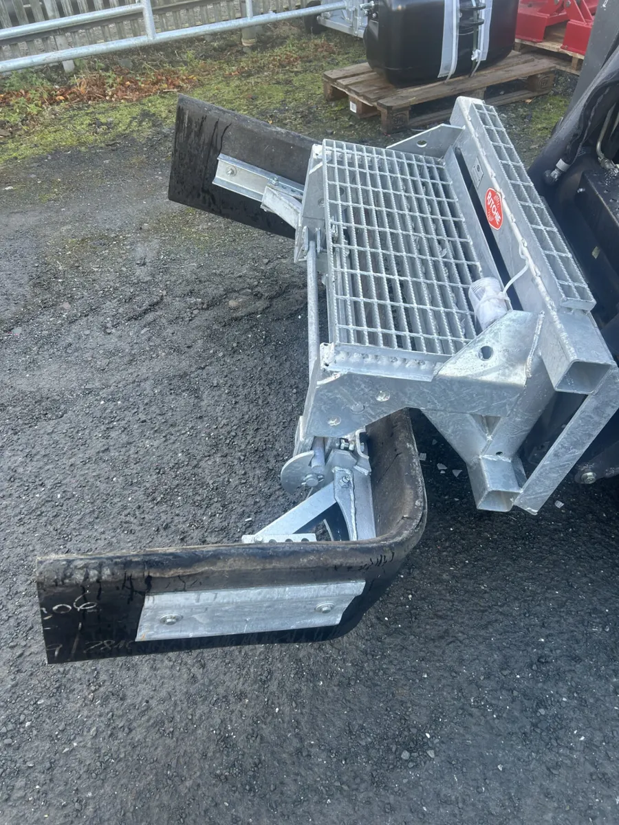 SKID STEER YARD SCRAPER (RITCHIE) - Image 3
