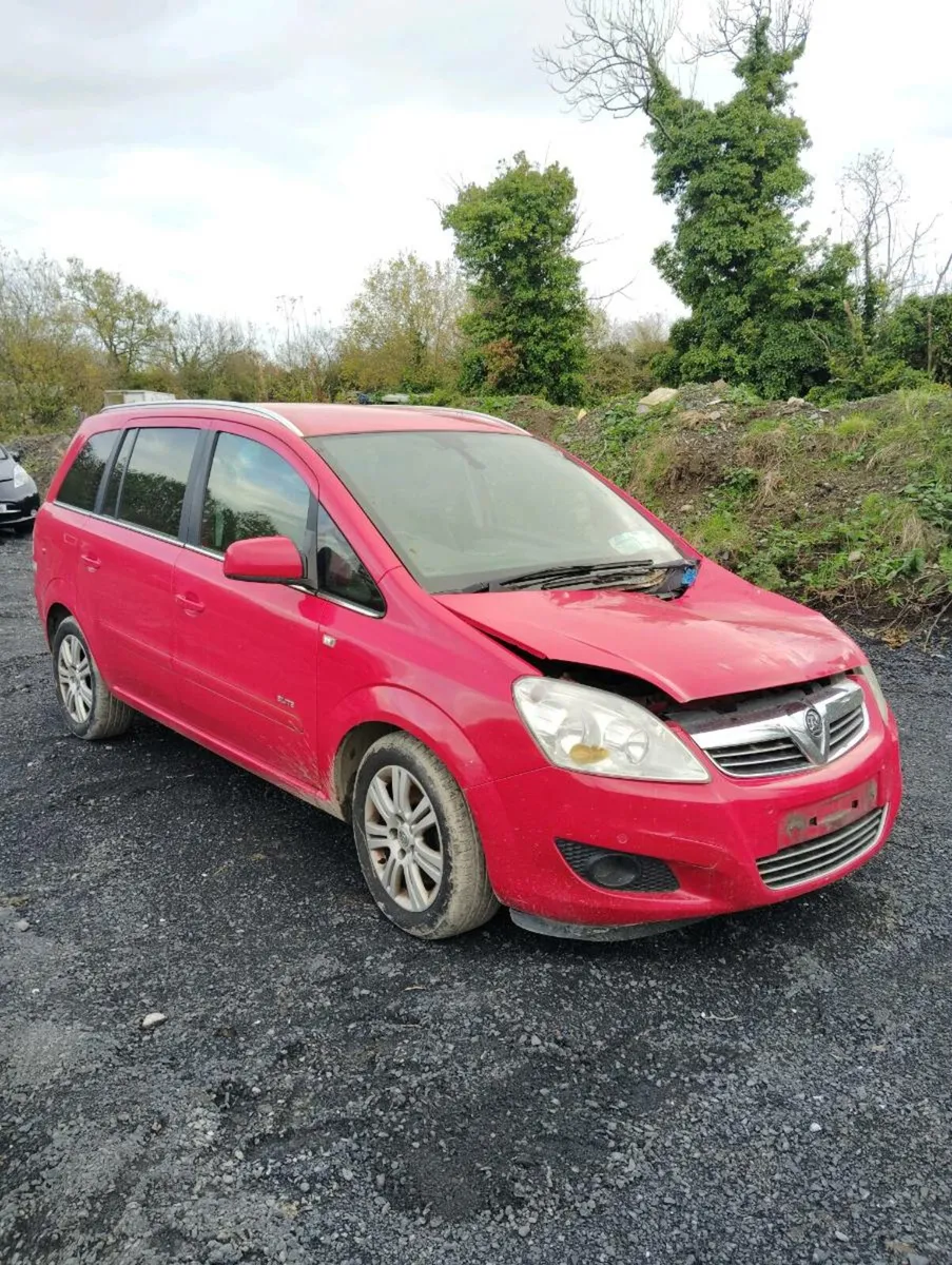 Breaking Opel zafira 2011 17cdti - Image 1