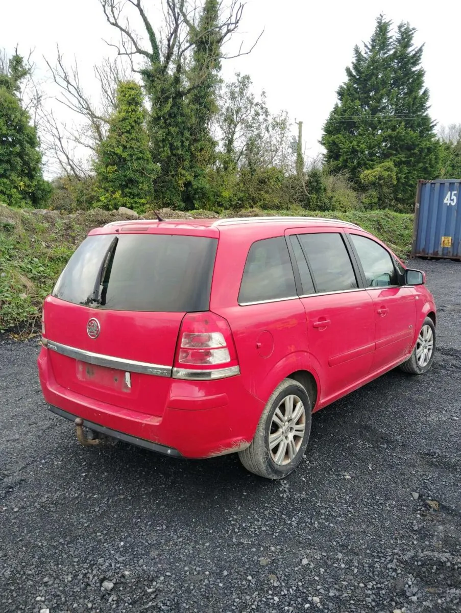 Breaking Opel zafira 2011 17cdti - Image 4