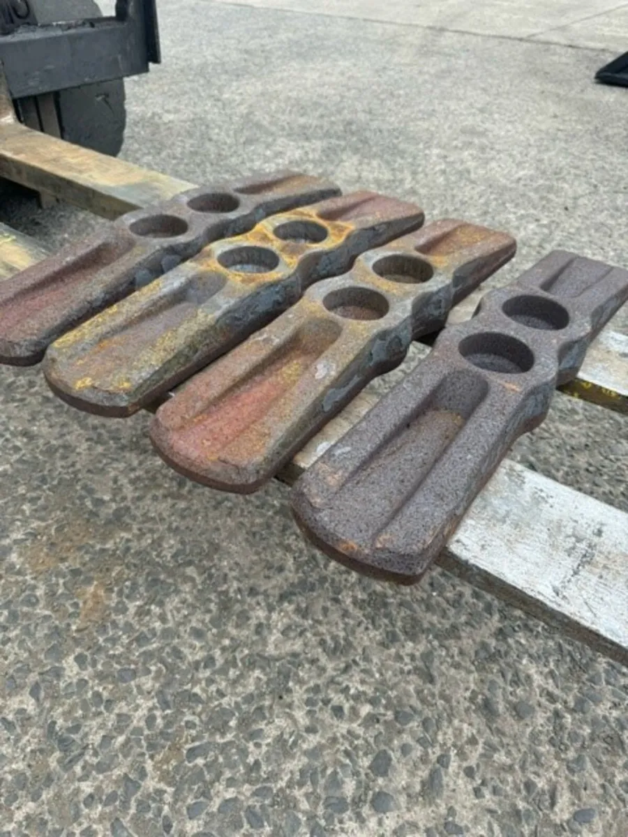 Kverneland cutting edge and teeth to suit 13-20t - Image 2