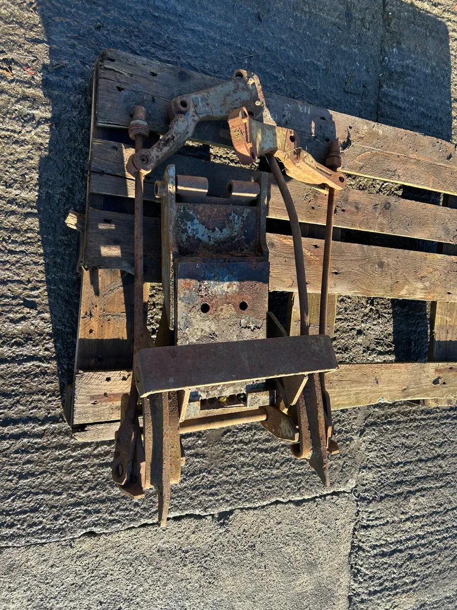 Massey Ferguson Pick up Hitch - Image 4