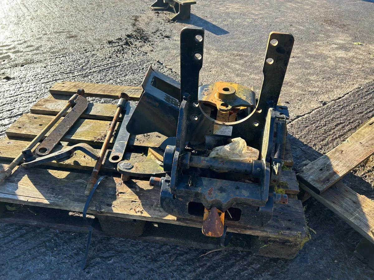 Zetor Proxima Pick up Hitch - Image 2