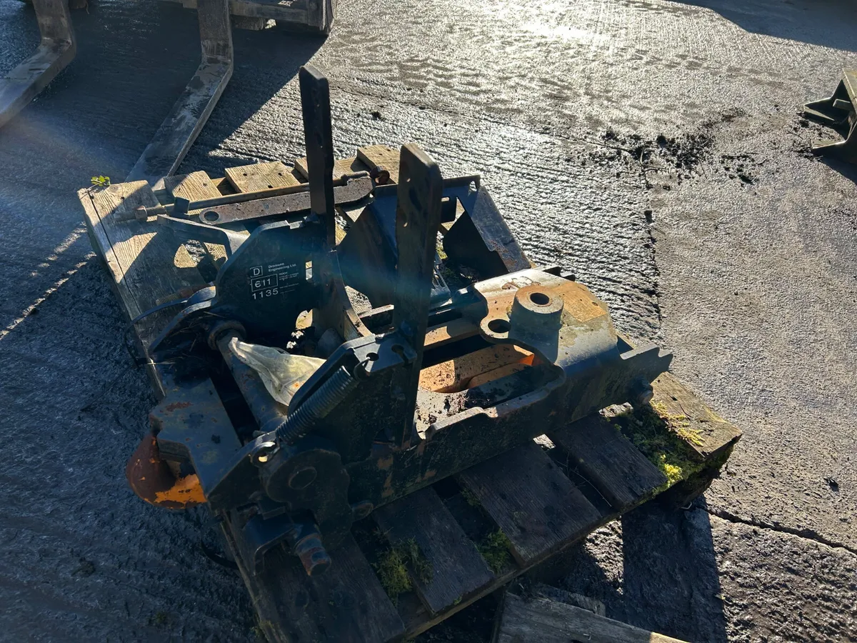 Zetor Proxima Pick up Hitch - Image 1