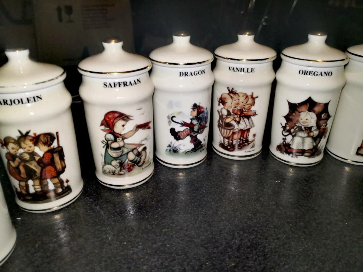 Collection of 14 Hummel spice jars - Image 3