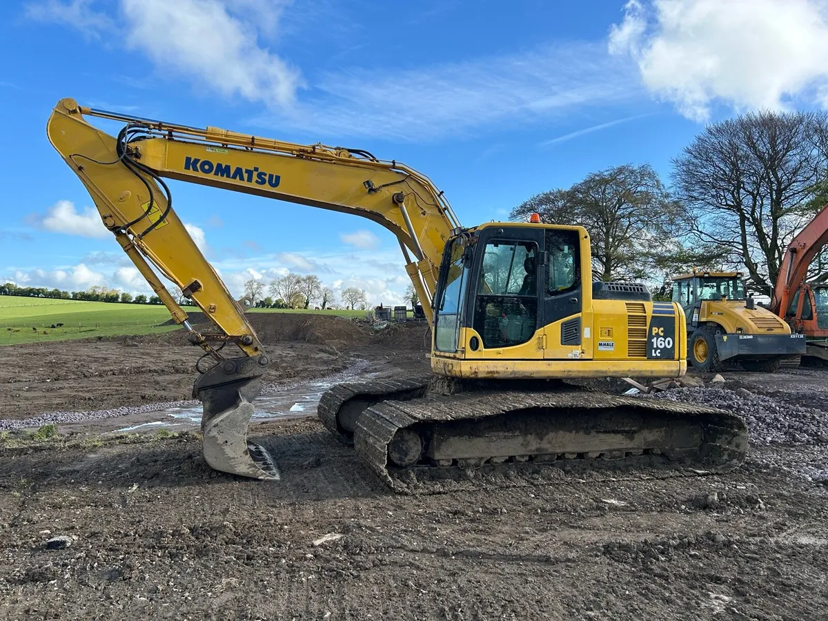 2011 Komatsu PC160 Bog Master - Image 1