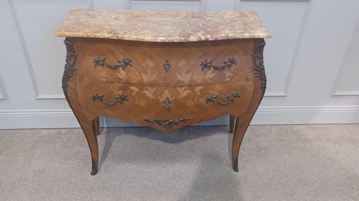 Floral Marquetry French Bombe Chest of Drawers - Image 1
