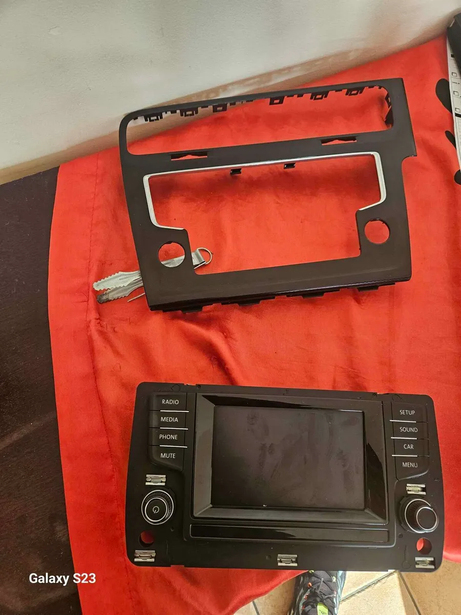 Volkswagen golf radio - Image 4