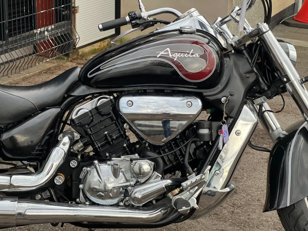 Low Mileage Hyosung GV700 - Image 4