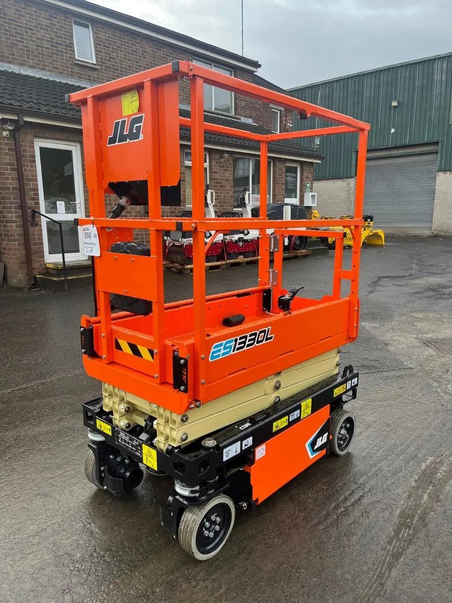 New JLG ES1330L Electric Scissor Lifts - Image 2