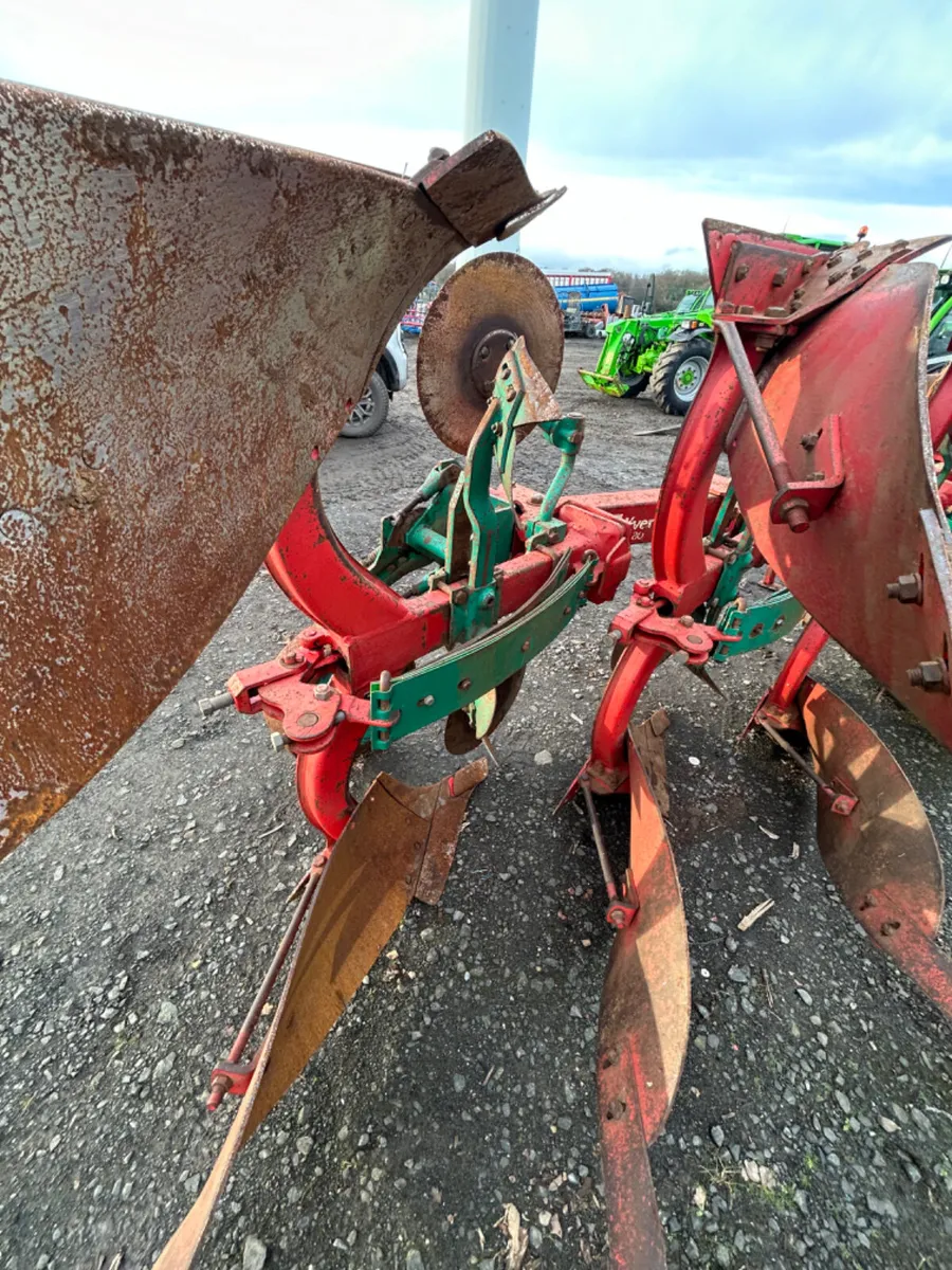 Kverneland ES80 4 furrow plough - Image 2