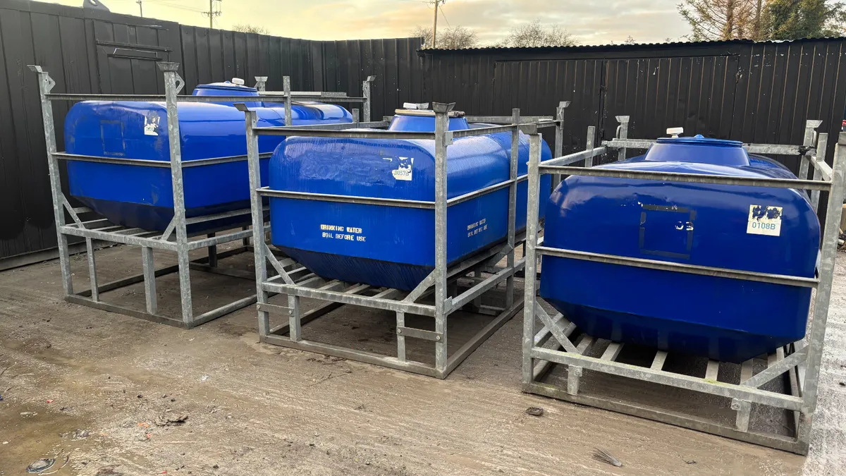 2300L Universal Water Tanks - Image 4