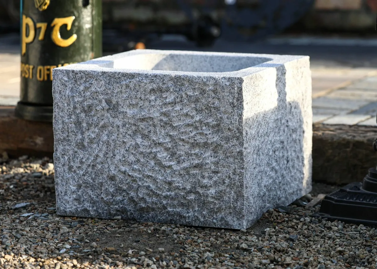 Silver Granite Troughs - Image 4