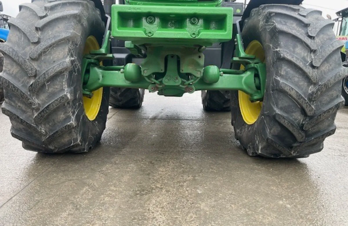2014 - John Deere 6140R - Cab & Front Suspension - Image 4