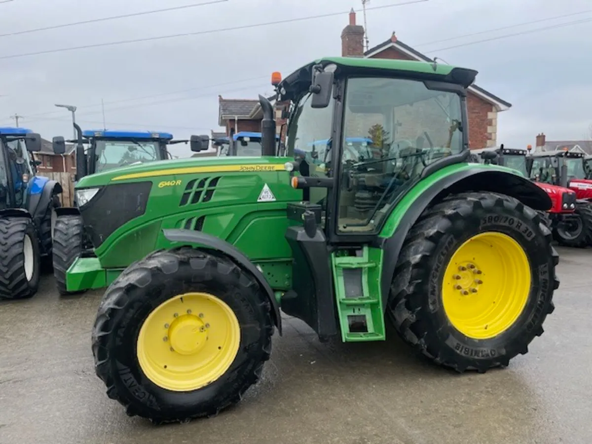 2014 - John Deere 6140R - Cab & Front Suspension - Image 1