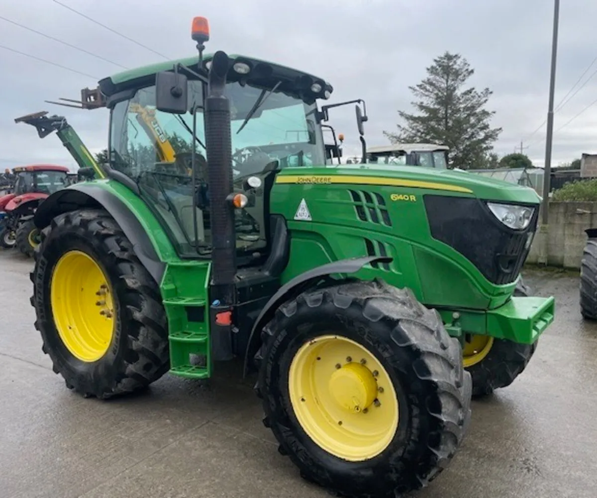 2014 - John Deere 6140R - Cab & Front Suspension - Image 2