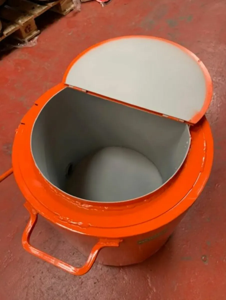 Tar Pots & Tarmac Tools Toolman - Image 4