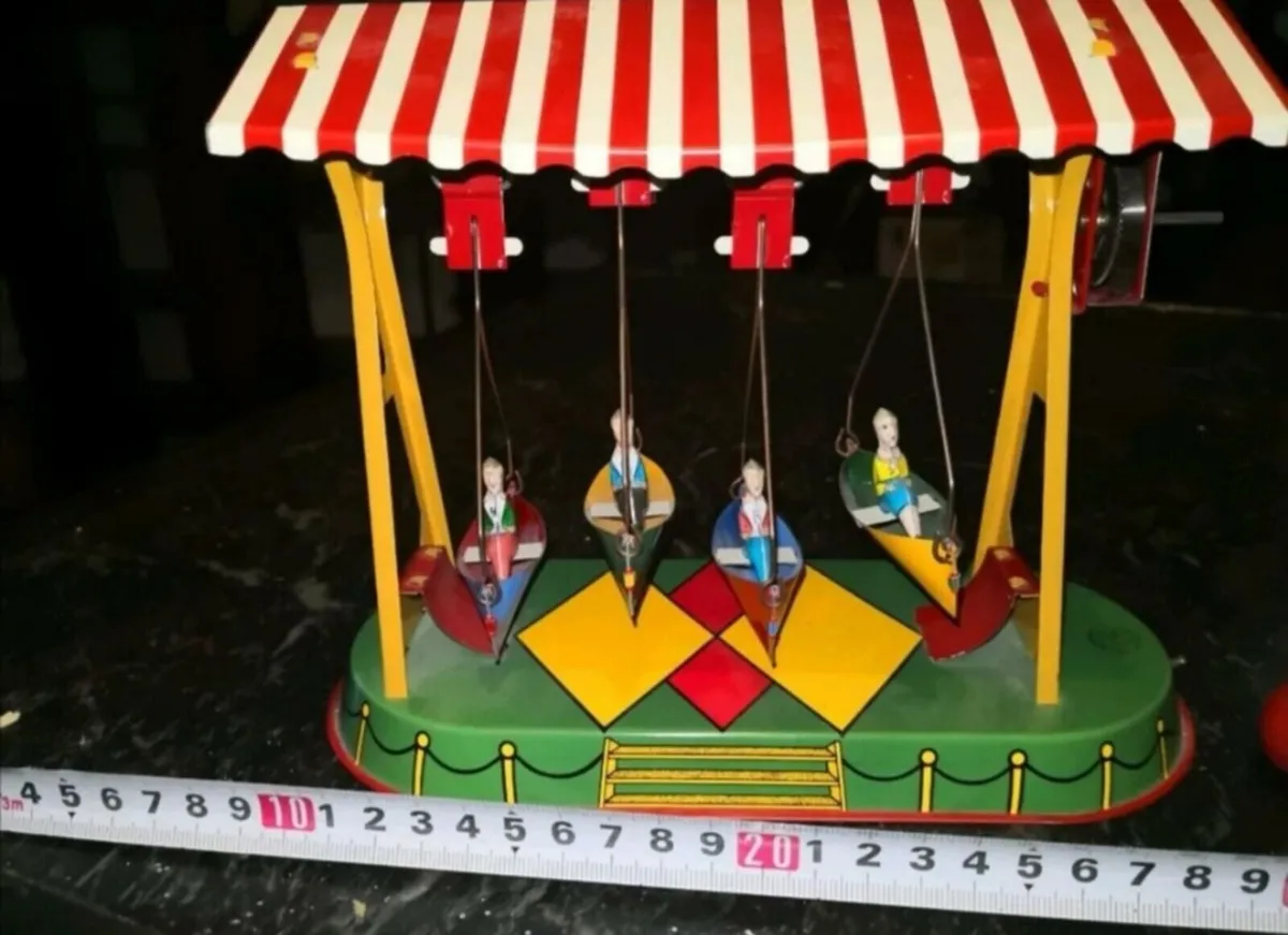 Tintoy swing boats - Image 2