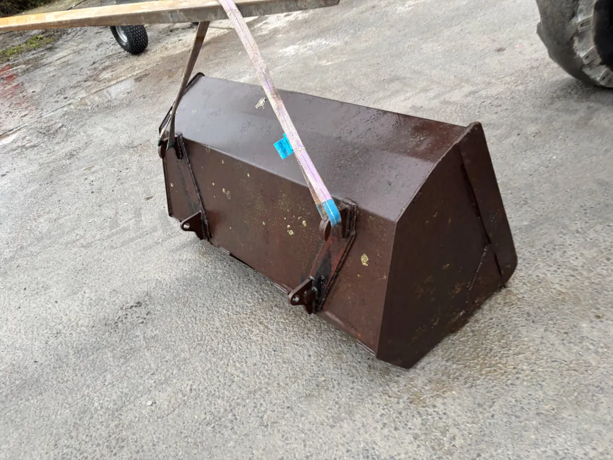 5ft loader bucket euro bracket - Image 1