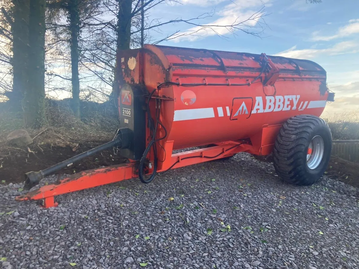 Abbey Dung Spreader - Image 1