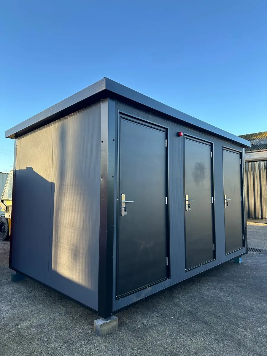 Triple Toilet unit - Image 1