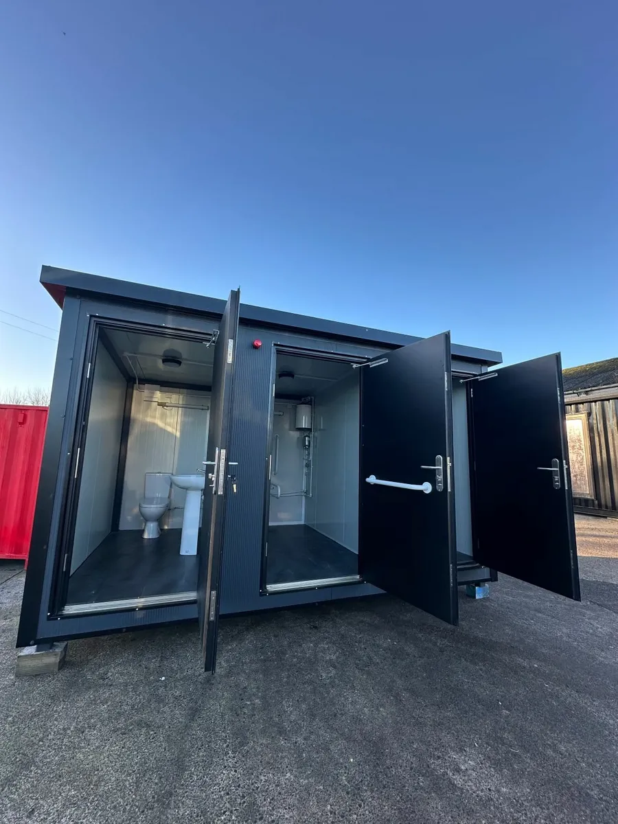 Triple Toilet unit - Image 2