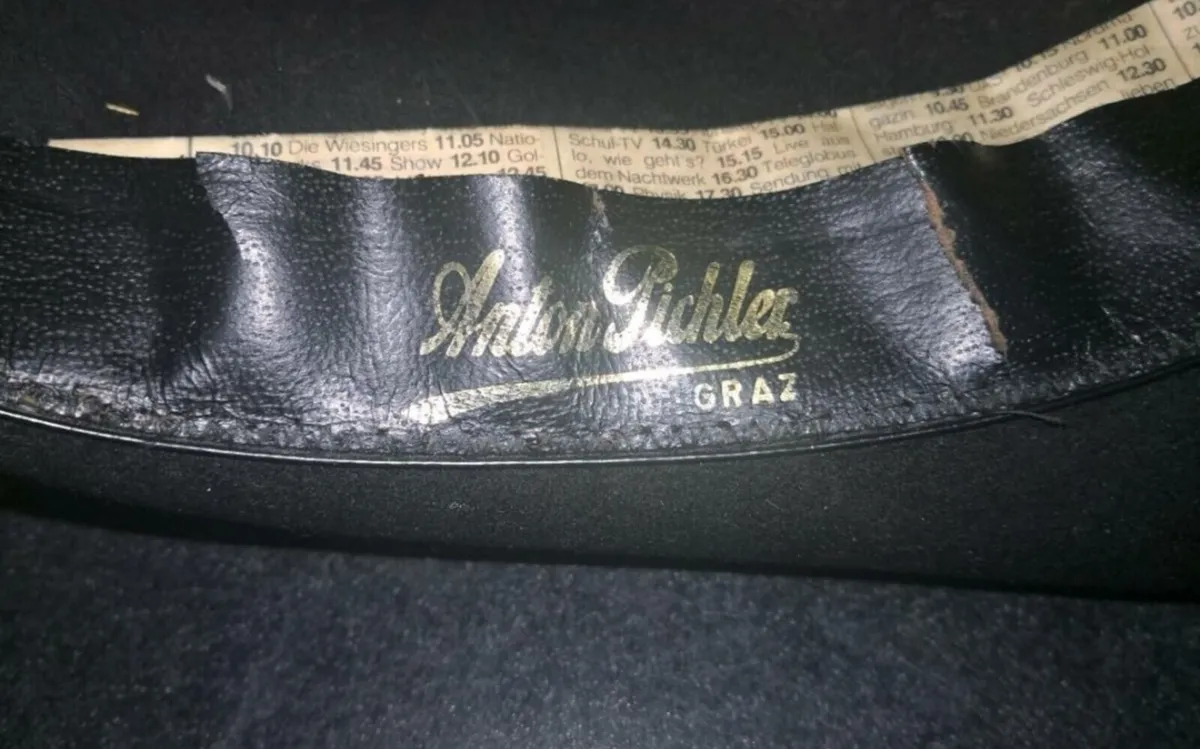 Real hunters hat with pins Austria - Image 4