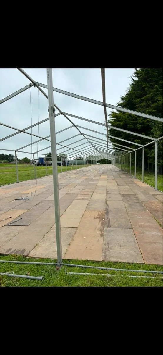 Marquee Flooring, interlocking ply 8x2ft & 4x2ft - Image 2