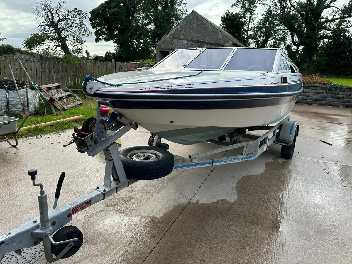 Fletcher Arrowstreak Speedboat 4.3L V6 - Image 1