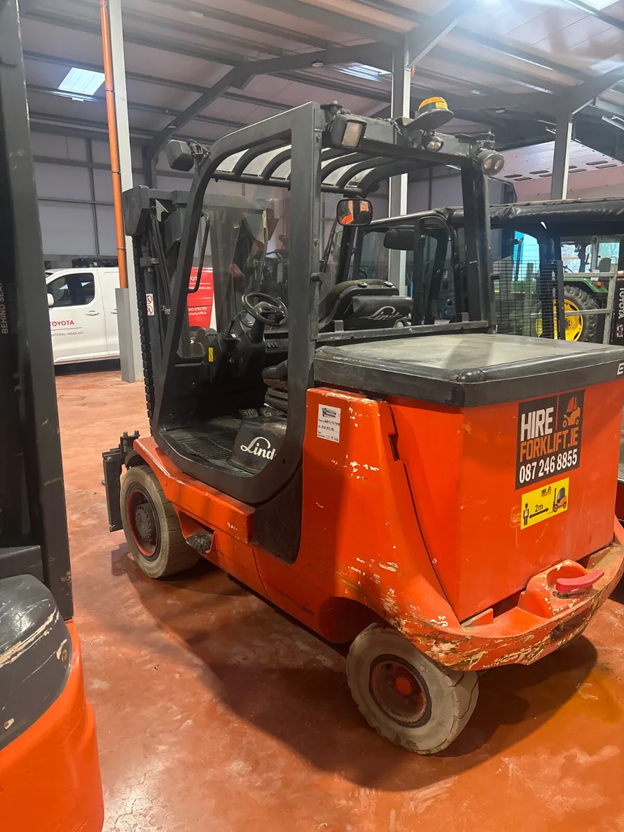 Linde E35 Electric Container spec forklift - Image 2