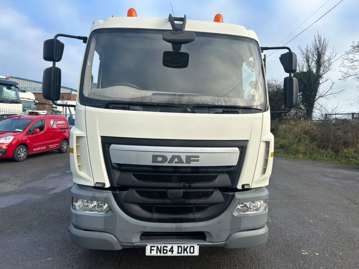 2014 Daf lf 250 4x2 18ton flat with remote crane - Image 2