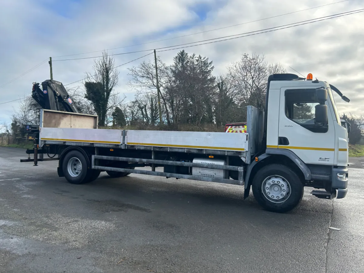 2014 Daf lf 250 4x2 18ton flat with remote crane - Image 4