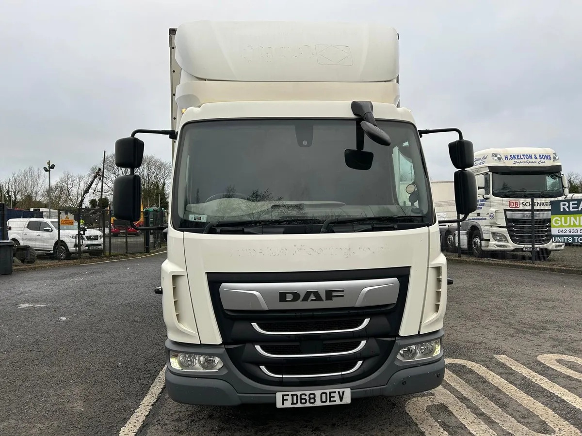 2019 DAF LF 180 12 Ton 22Ft Curtainsider - Image 2