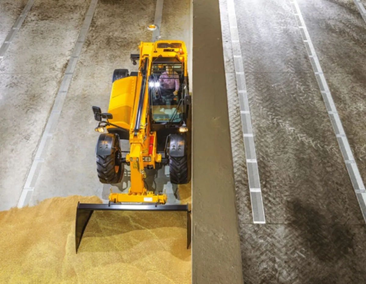 JCB 536-95 AGRI/AGRISUPER Telehandler 9.49m - Image 3