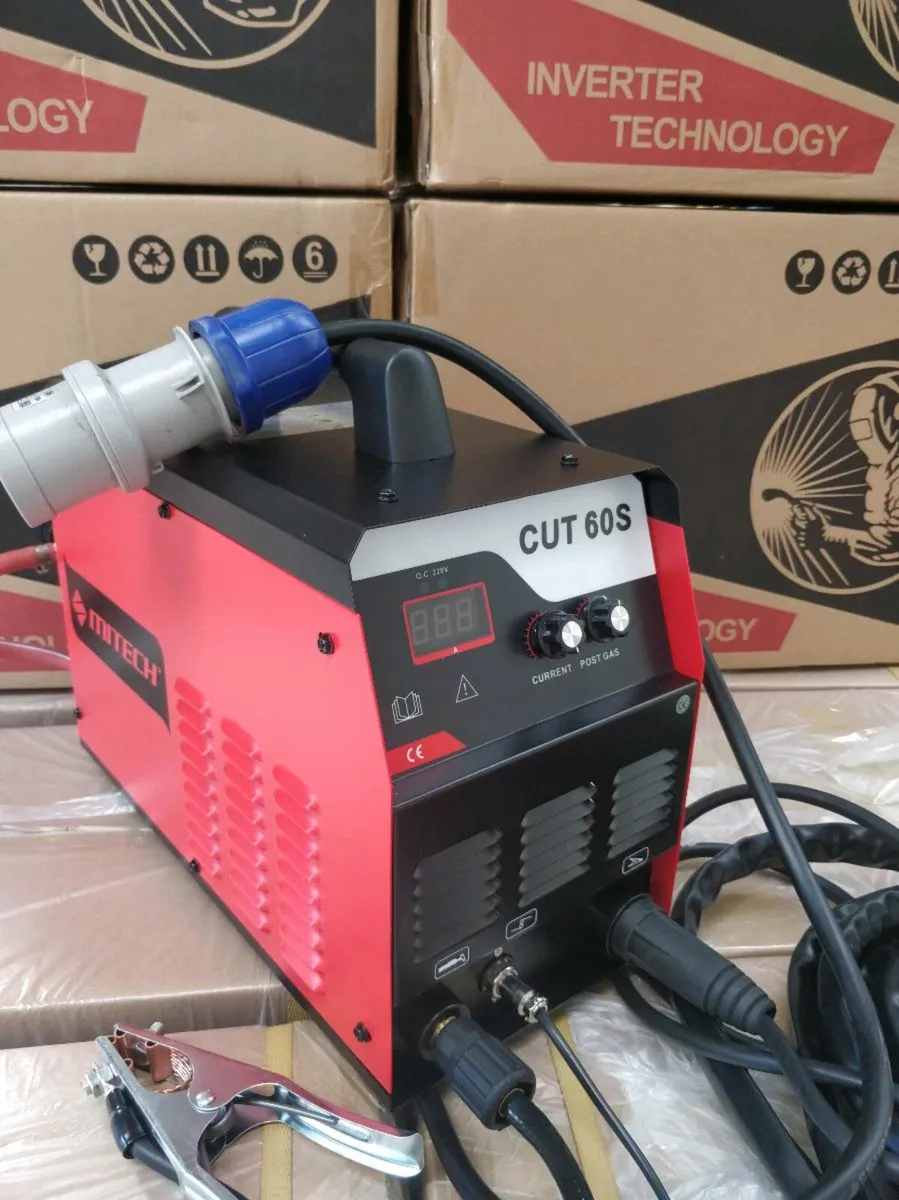 Cuts 20mm Steel Mitech Cut60 plasma cutter 230v - Image 4