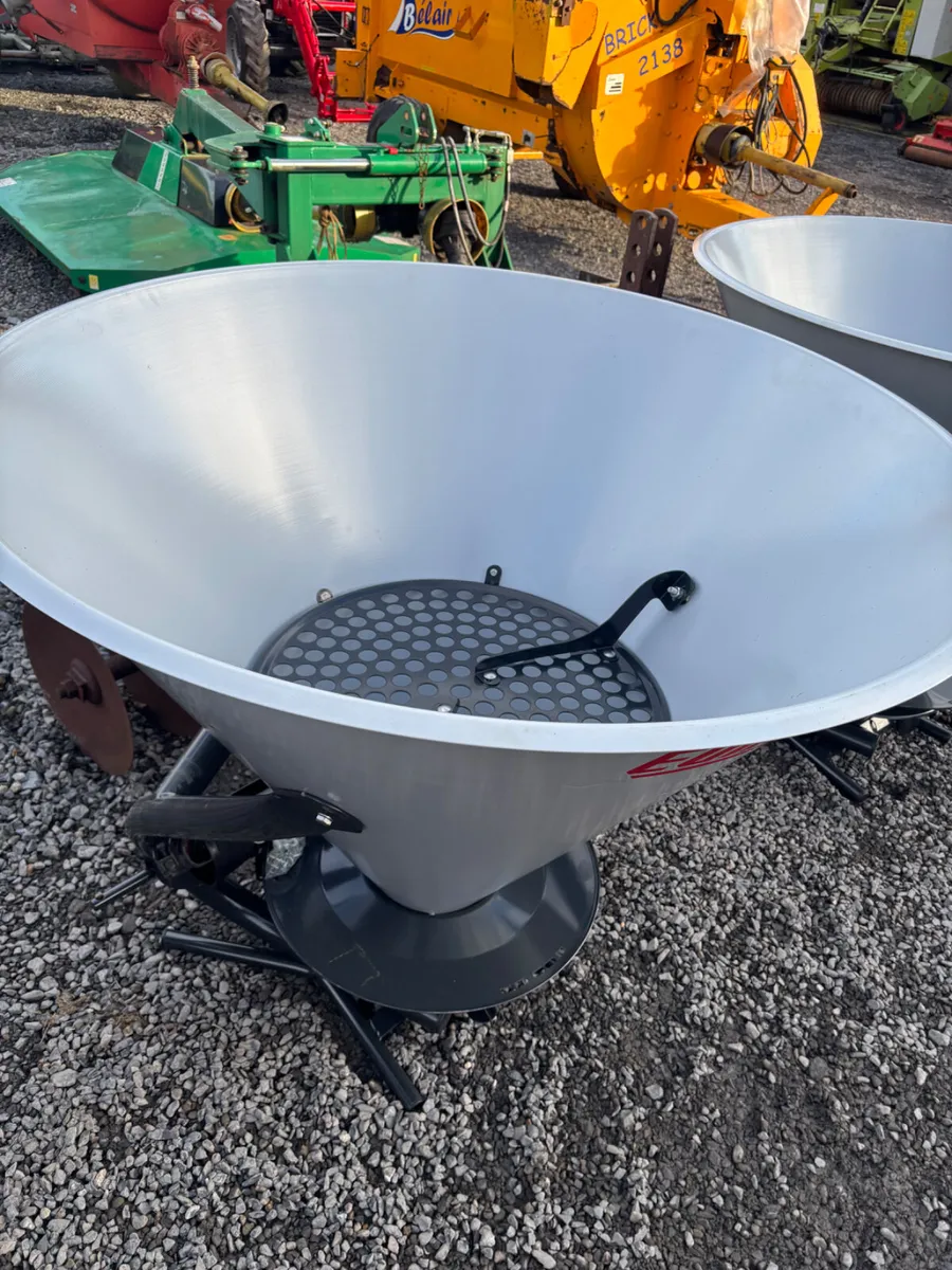 Europspand fertiliser spreader - Image 2