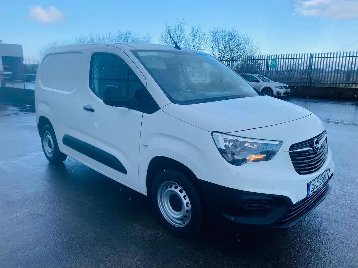 211 Opel Combo 1.5 €10,450 + VAT - Image 3
