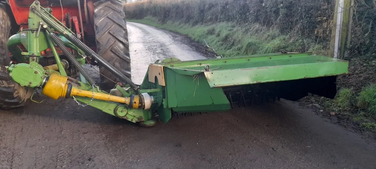 Krone 243 conditioner eight foot mower - Image 2