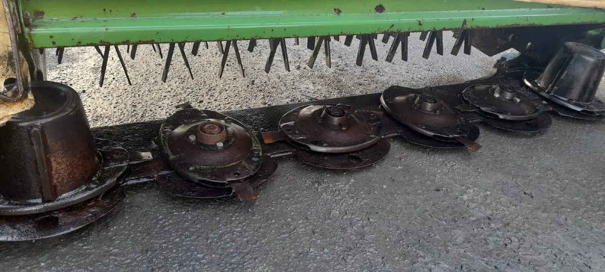 Krone 243 conditioner eight foot mower - Image 3