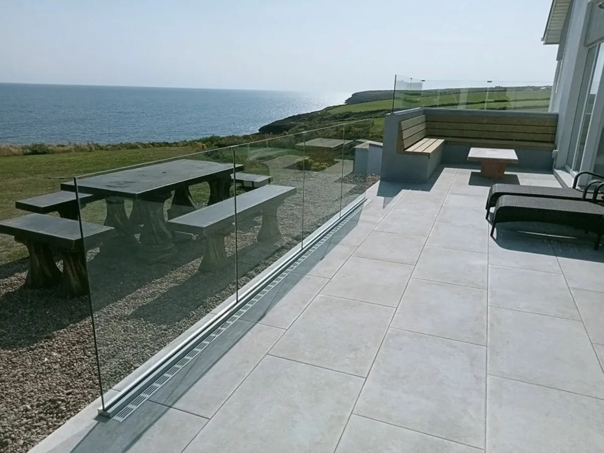 Frameless glass balustrade - Image 4