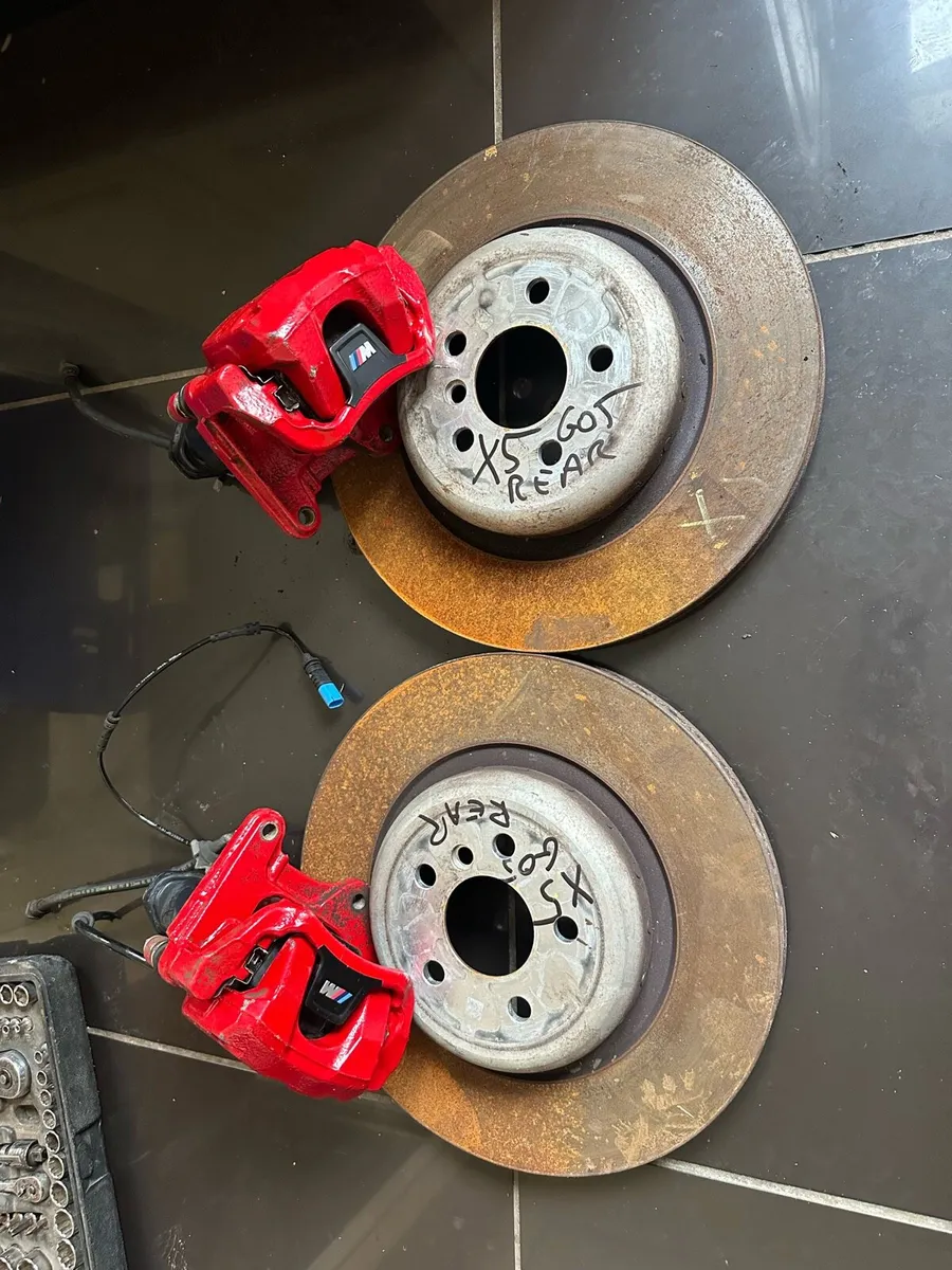 Bmw X5 G05 breaking for parts - Image 4