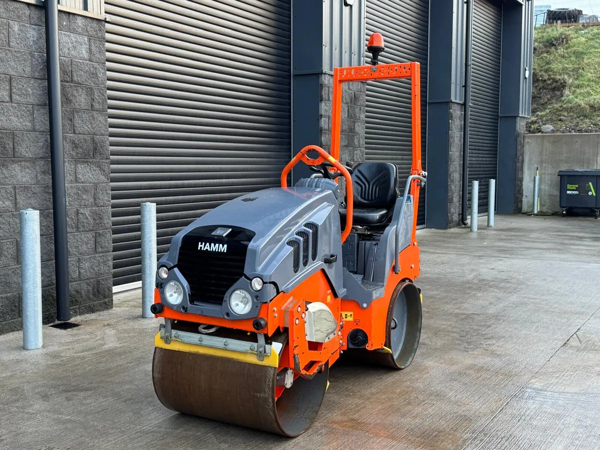 2021 Hamm HD8 VV Roller - Image 4